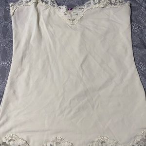 👗4/$20 - Smart set layering tank